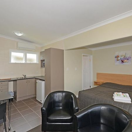 Trentham Motel Upper Hutt Exterior photo